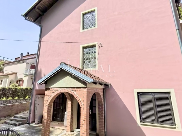 Iznajmljujem stan na Kastvu, 90m2