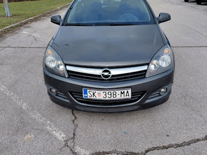 Opel Astra GTC