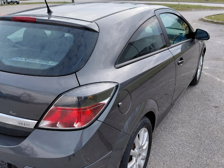 Opel Astra GTC