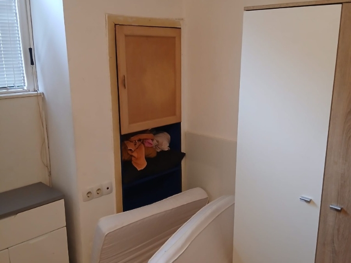 Iznajmljujem garsonijeru u centru