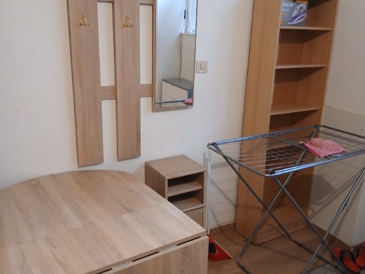 Iznajmljujem garsonijeru u centru