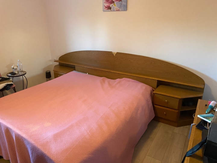 Poklanjam bračni krevet