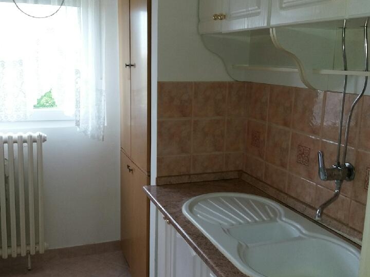 Trosoban stan na Sjenjaku, (Osijek)