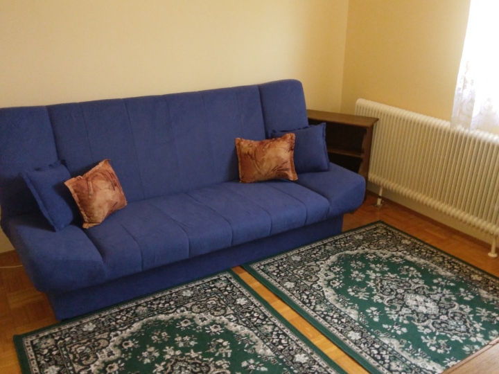 Trosoban stan na Sjenjaku, (Osijek)