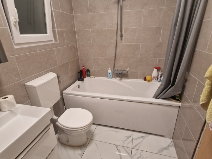 Svilno, kuća 120 m², 2 stana