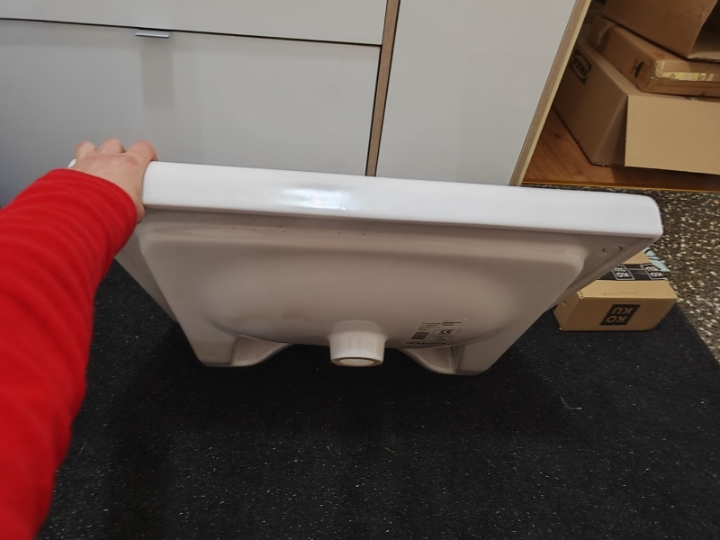 Umivaonik  59x45 cm, novo