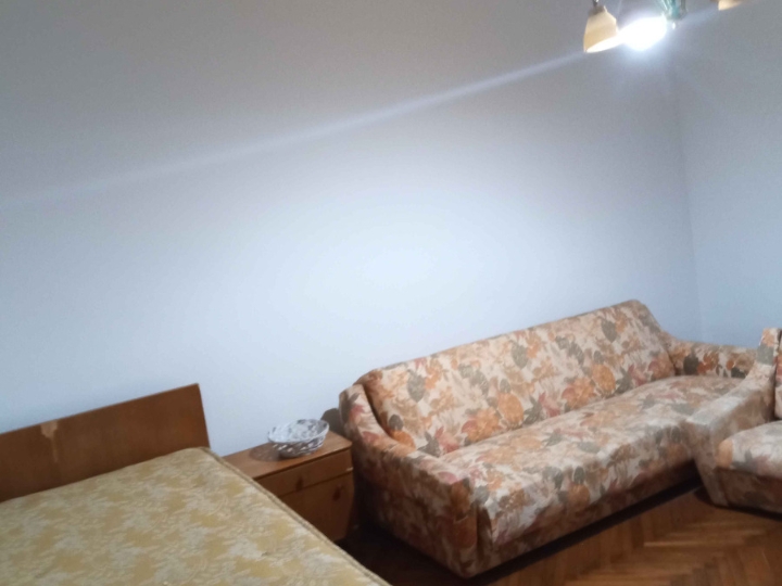 Soba u stanu, Podmurvice, 300 eura