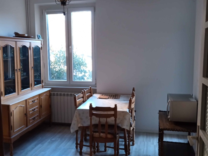 Soba u stanu, Podmurvice, 300 eura