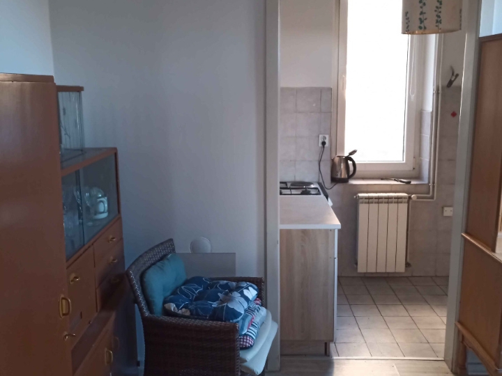 Soba u stanu, Podmurvice, 300 eura