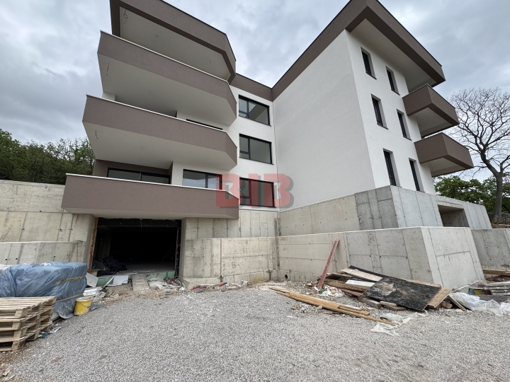 Luksuzan penthouse u urbanoj vili, panoramski pogled