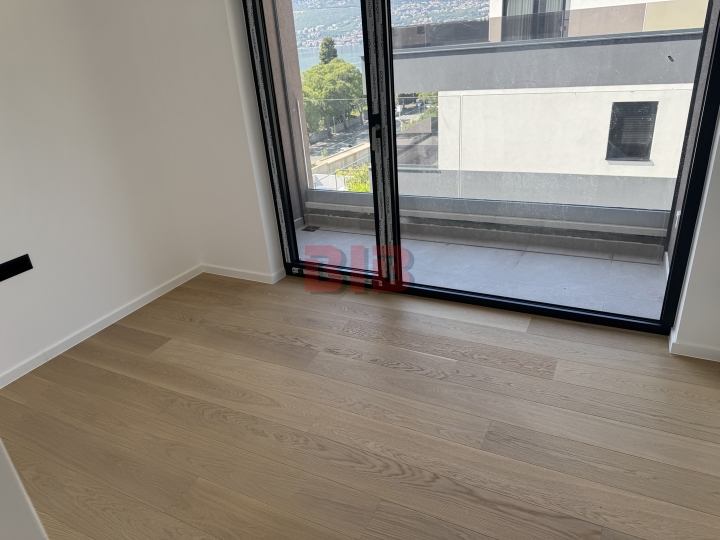 Luksuzan penthouse u urbanoj vili, panoramski pogled