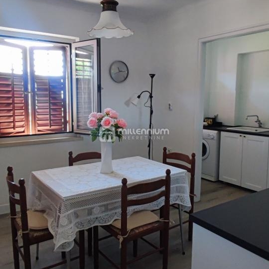 Lovran, 168.72m2, 4S+DB, balkoni, terasa, veranda, okućnica