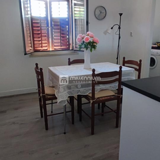 Lovran, 168.72m2, 4S+DB, balkoni, terasa, veranda, okućnica