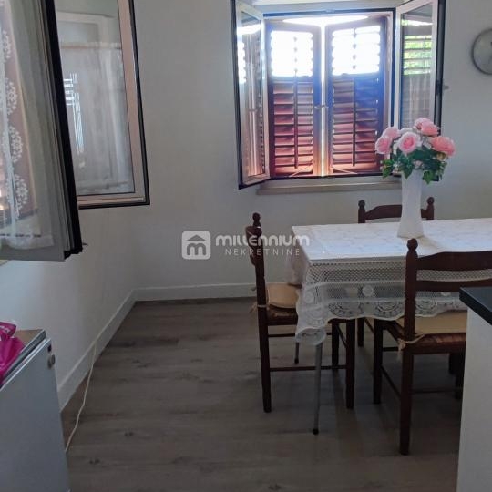 Lovran, 168.72m2, 4S+DB, balkoni, terasa, veranda, okućnica