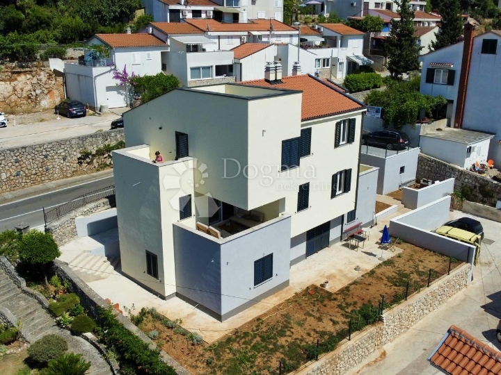 Predivan stan na Malom Lošinju u blizini mora