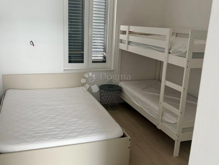 Predivan stan na Malom Lošinju u blizini mora