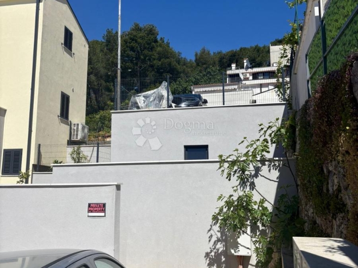 Predivan stan na Malom Lošinju u blizini mora