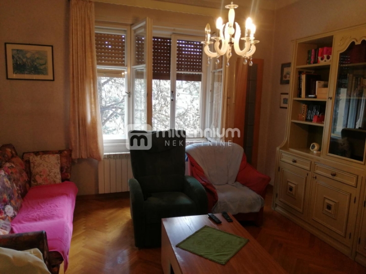 Kozala, 244.24m2, dvoetažni stan s 5 balkona