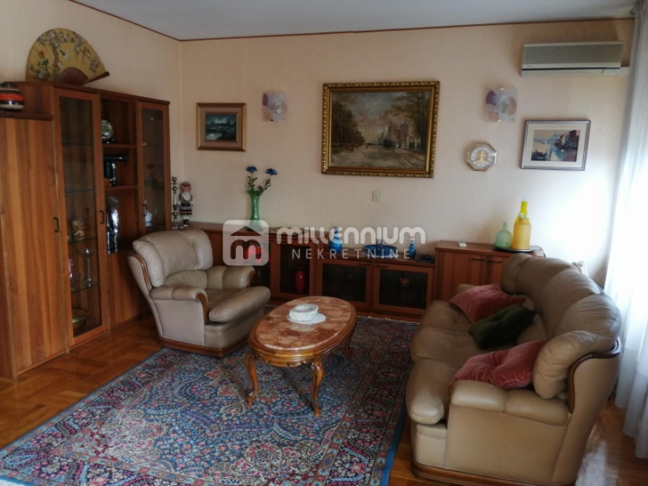 Kozala, 244.24m2, dvoetažni stan s 5 balkona