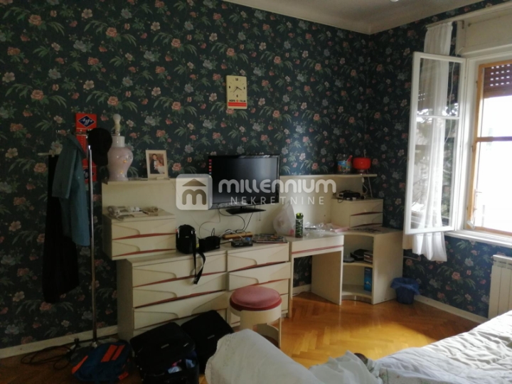 Kozala, 244.24m2, dvoetažni stan s 5 balkona