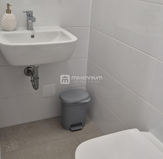 Kantrida, 83.73m2, 2S+DB, parkirno mjesto, terasa