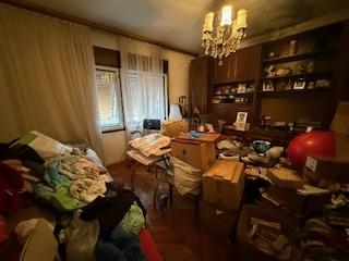 Na prodaju dvojna kuća s okućnicom i dodatnim objektima