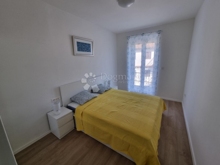 Belveder, adaptiran stan na 2. katu