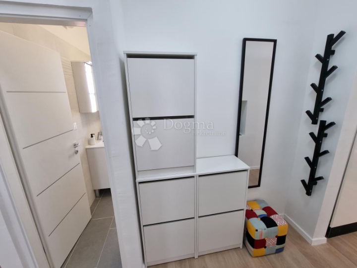 Belveder, adaptiran stan na 2. katu