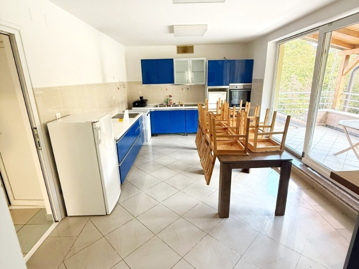 Kastav, stan 250 m2, za 15 radnika