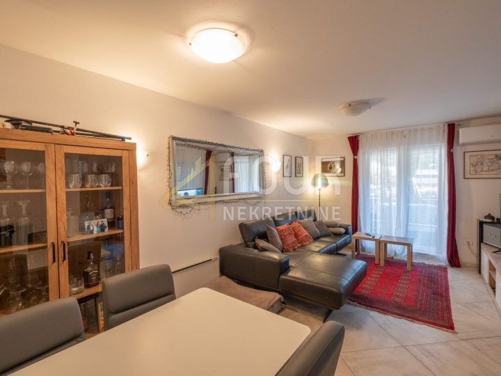 Istra, Medulin, 2S + DB, terasa