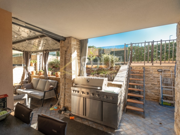 Istra, Medulin, 2S + DB, terasa