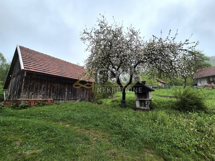 Gorski kotar, Moravice, samostojeća kuća, 250 m2