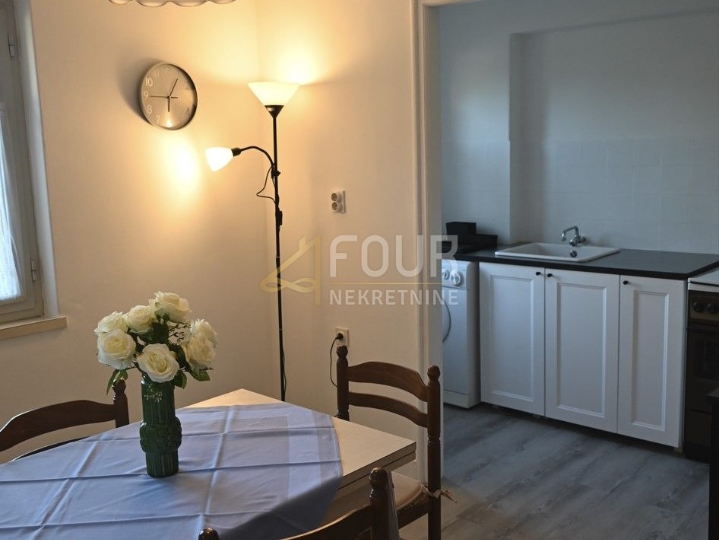 Lovran, 95.67 m2, 5S kl, 2 balkona, okućnica