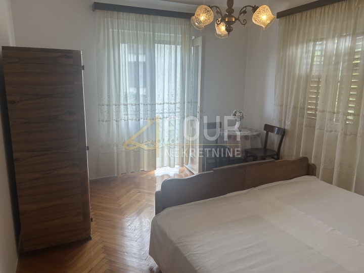 Lovran, 95.67 m2, 5S kl, 2 balkona, okućnica