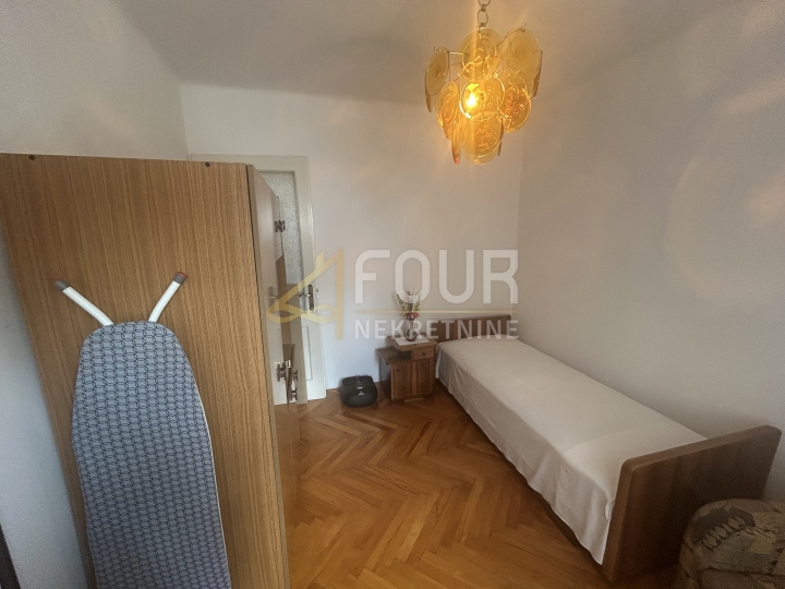 Lovran, 95.67 m2, 5S kl, 2 balkona, okućnica