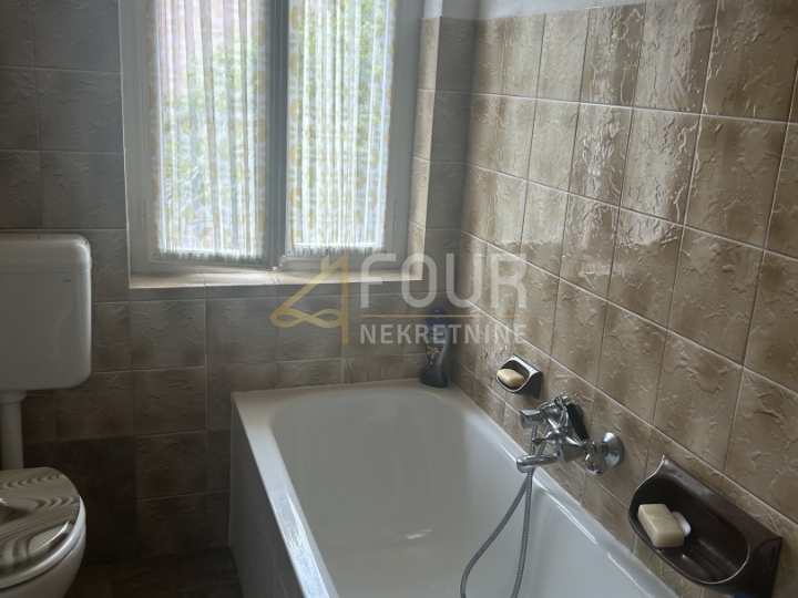 Lovran, 95.67 m2, 5S kl, 2 balkona, okućnica