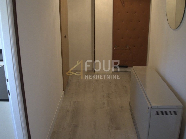 Lovran, 95.67 m2, 5S kl, 2 balkona, okućnica