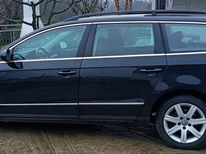 VW Passat Variant 2.0 TDI DSG 2010.