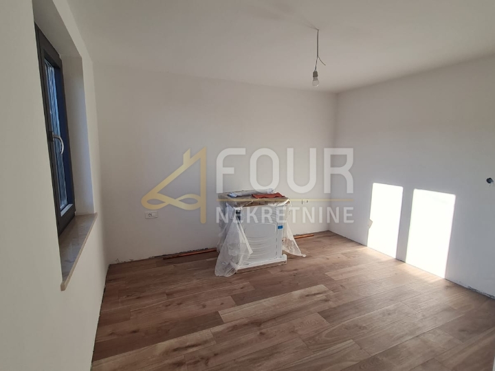 Kastav, novoadaptirana kuća u nizu, 120m2, okućnica