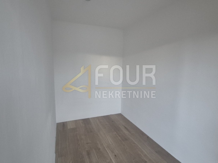 Kastav, novoadaptirana kuća u nizu, 120m2, okućnica