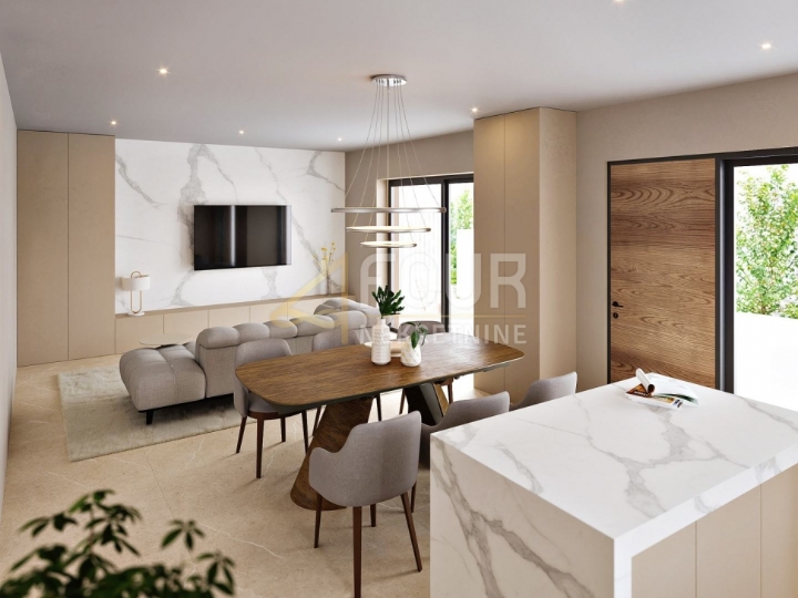 Rijeka, Trsat, 3s+db, terasa, okućnica