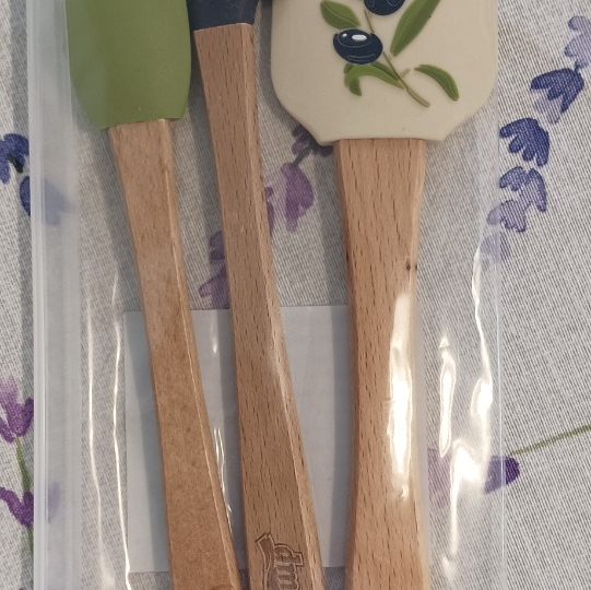 Poklanjam razne stvari