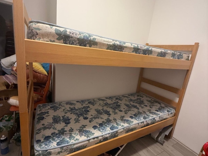 Kreveti na kat ili samostalni