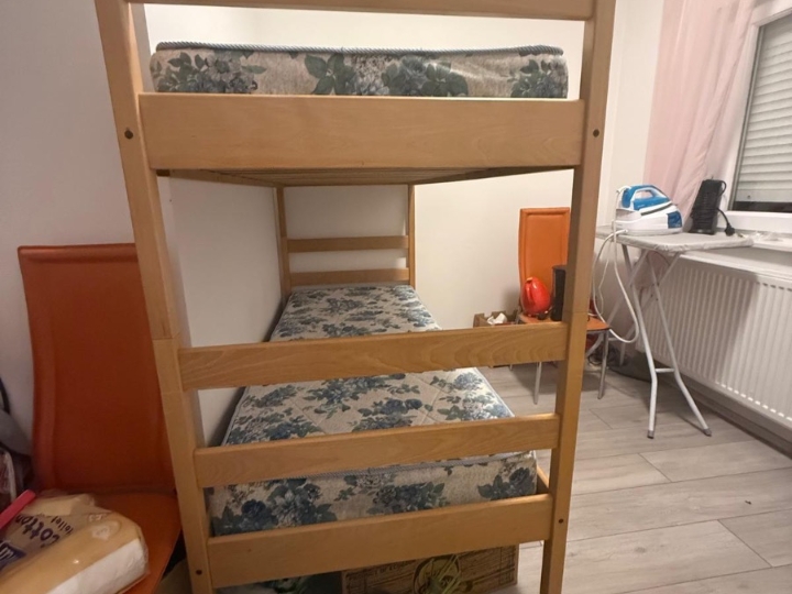 Kreveti na kat ili samostalni