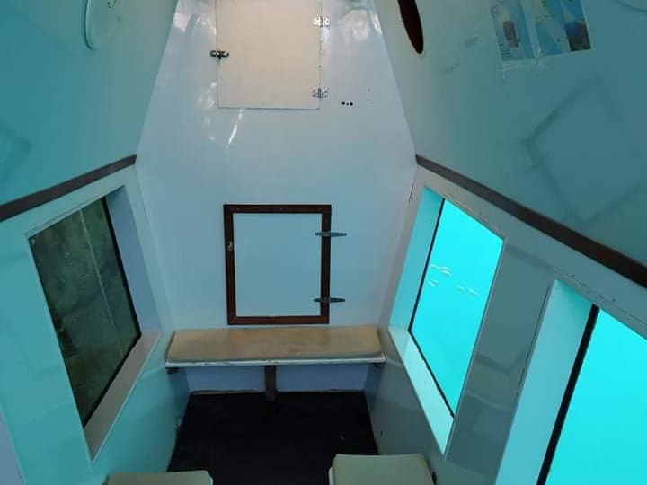 Hitno! Polupodmornica prodaja