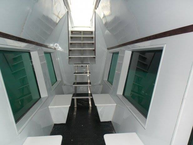 Hitno! Polupodmornica prodaja