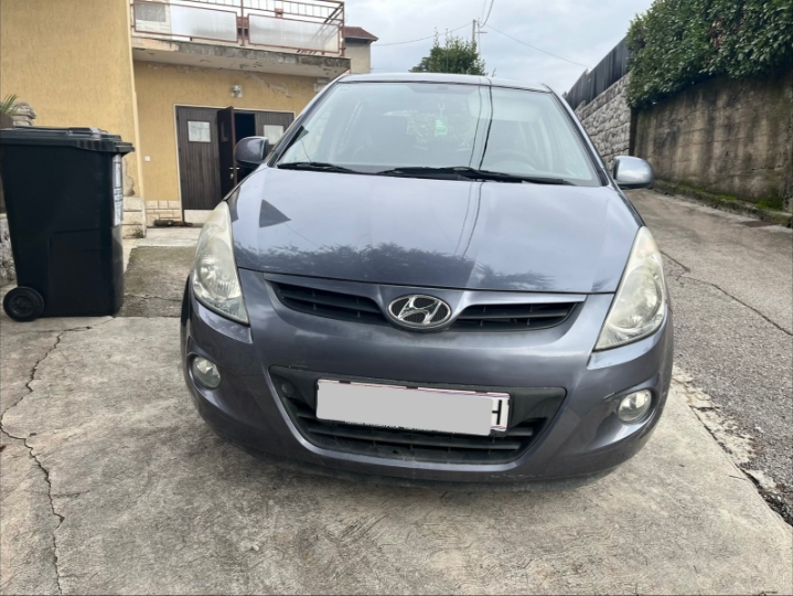Hyundai i20, 1.2, HR auto, 95.000 km