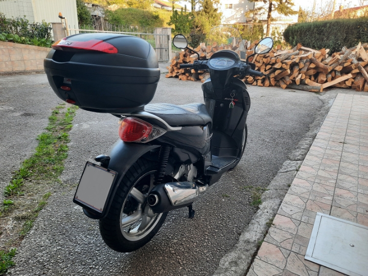 Aprilia Scarabeo 200 cm3, 2010 god.