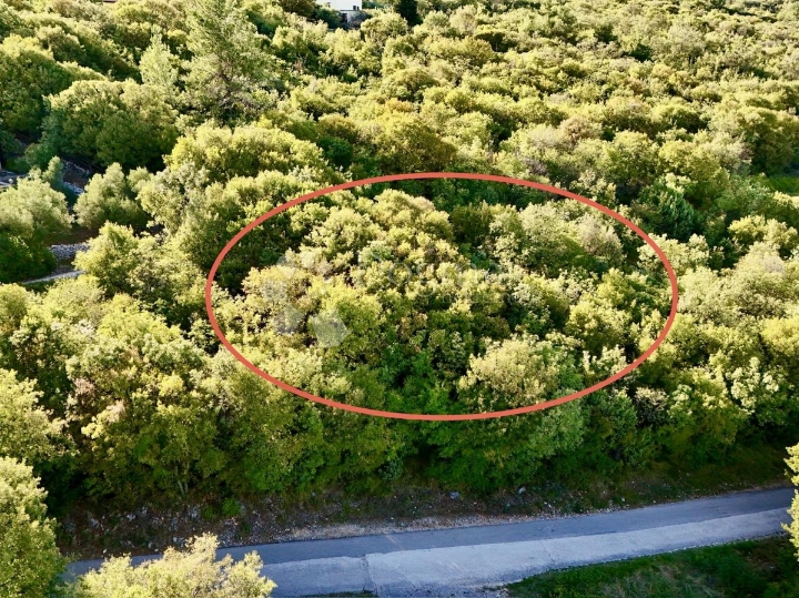 Ekskluzivno!! Građevinsko zemljište s pogledom na more!