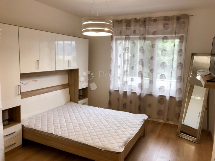 Moderan 1S stan s parkingom gotovo u centru